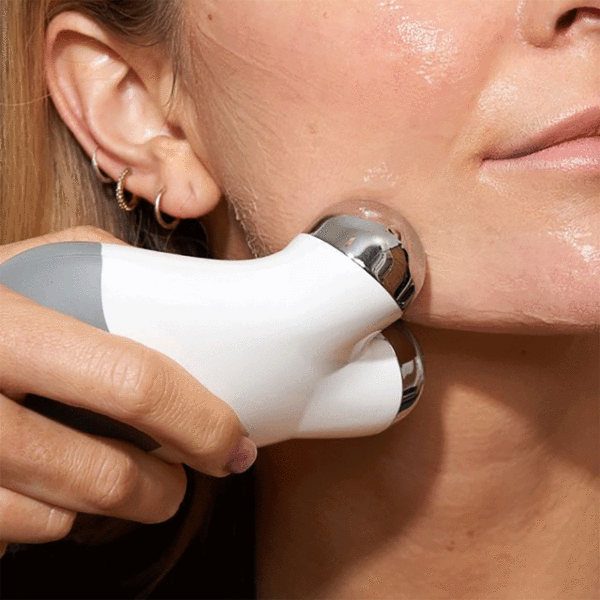 NuFACE Mini Supercharged Skincare Routine (del valore di 272€) Nuovo